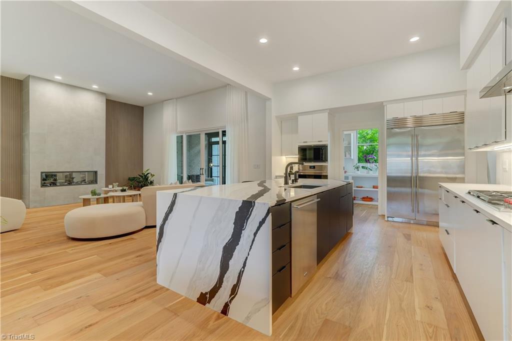 7618 Pemberley Drive Oak Ridge, NC 27310 - Photo 4 of 48