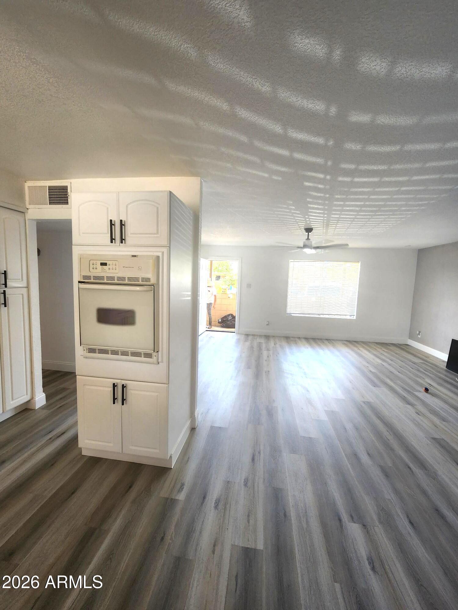6702 West Roma Avenue Phoenix, AZ 85033 - Photo 5 of 17