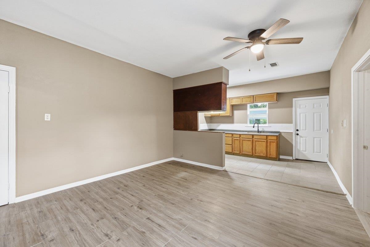 1098 Terry Road Vidor, TX 77662 - Photo 16 of 46