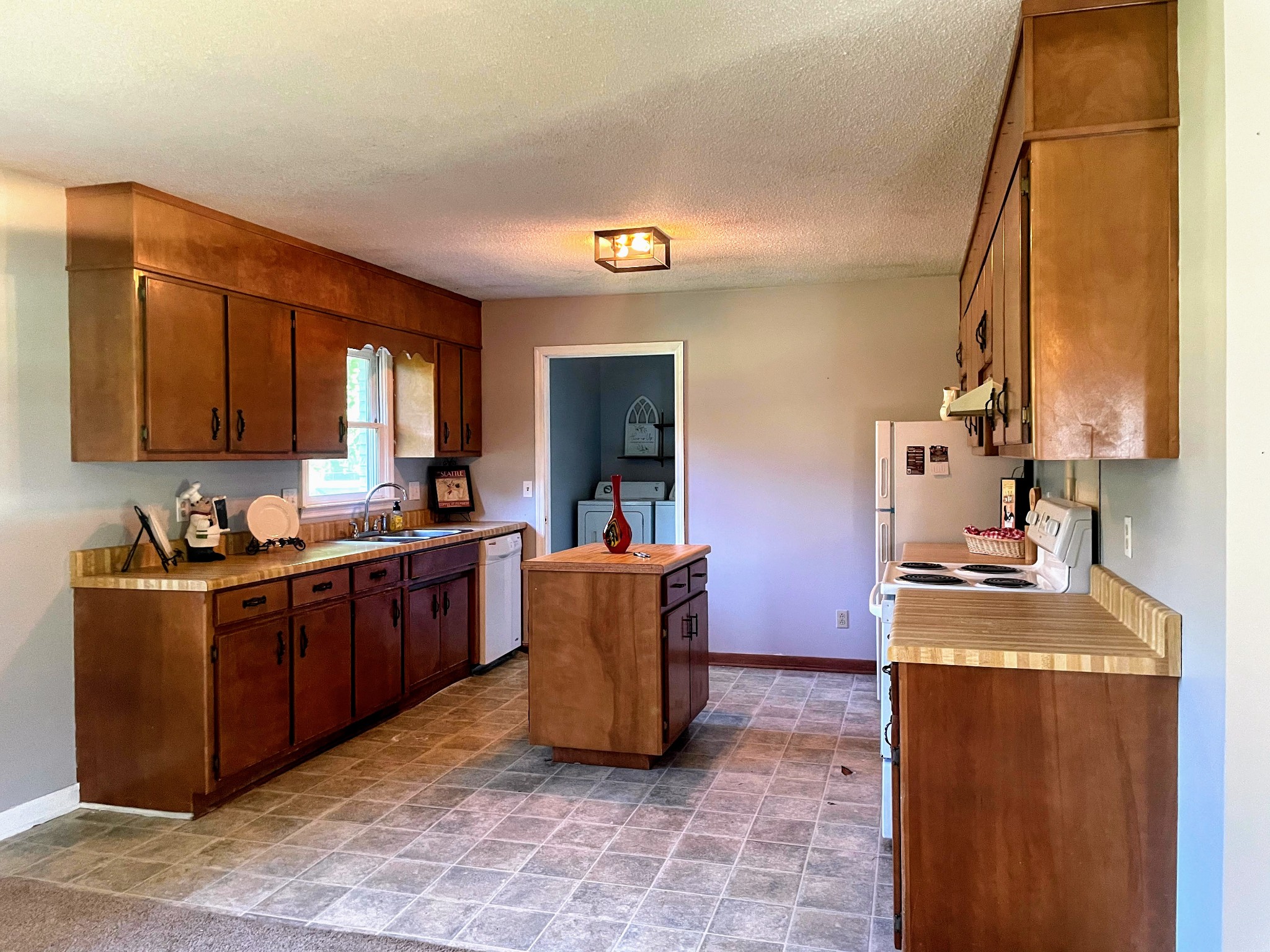 215 Lorena Road Winchester, TN 37398 - Photo 6 of 17 Gallery Image 6