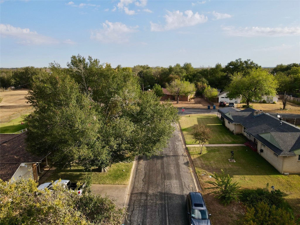 112 Plum Drive Elgin, TX 78621 - Photo 7 of 7