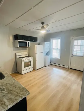 $1,650 | 81 Richards Avenue, Unit 3, North Attleboro, MA 02760