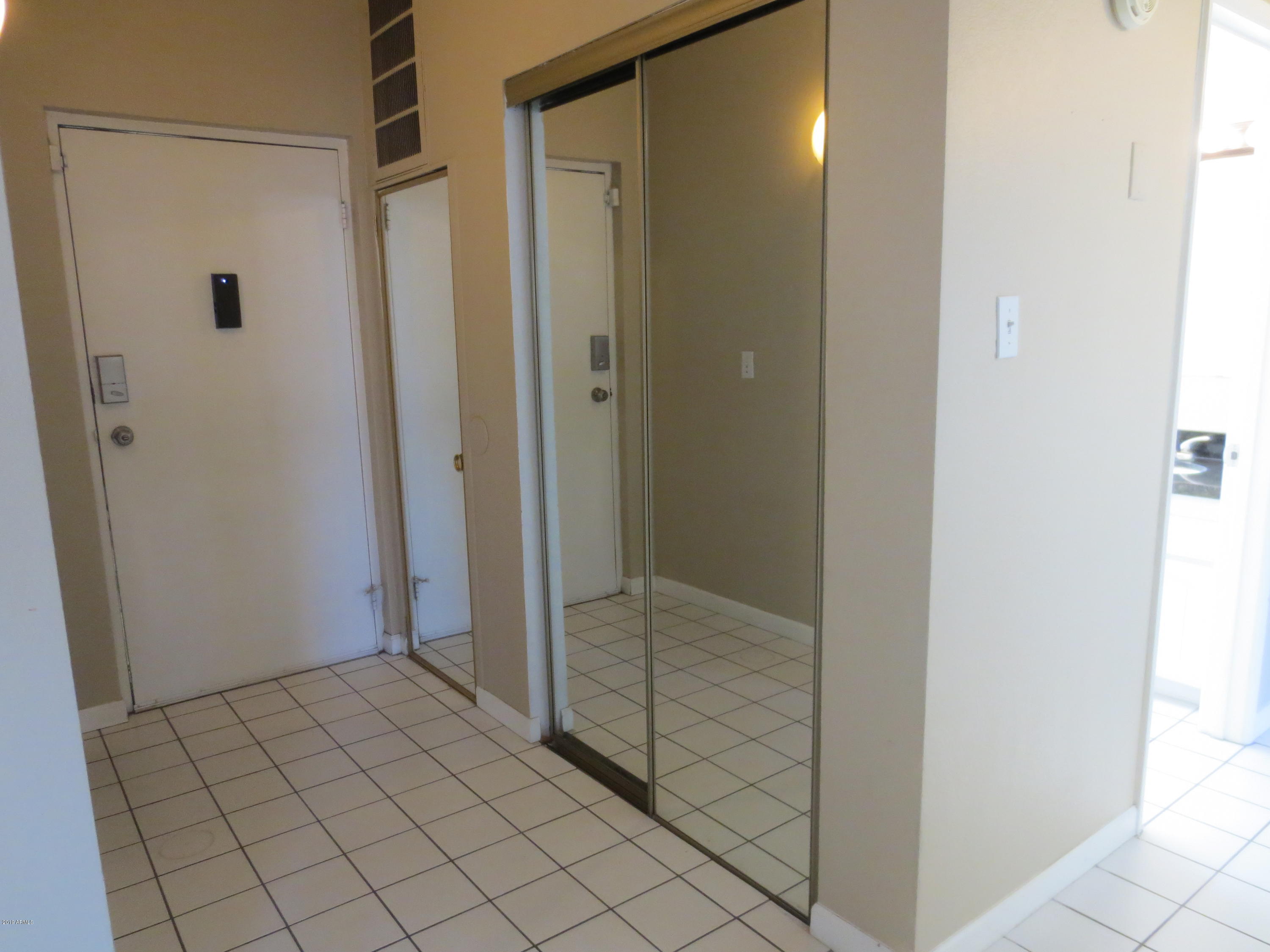 349 East Thomas Road, Unit E307 Phoenix, AZ 85012 - Photo 2 of 20 IMG_0087