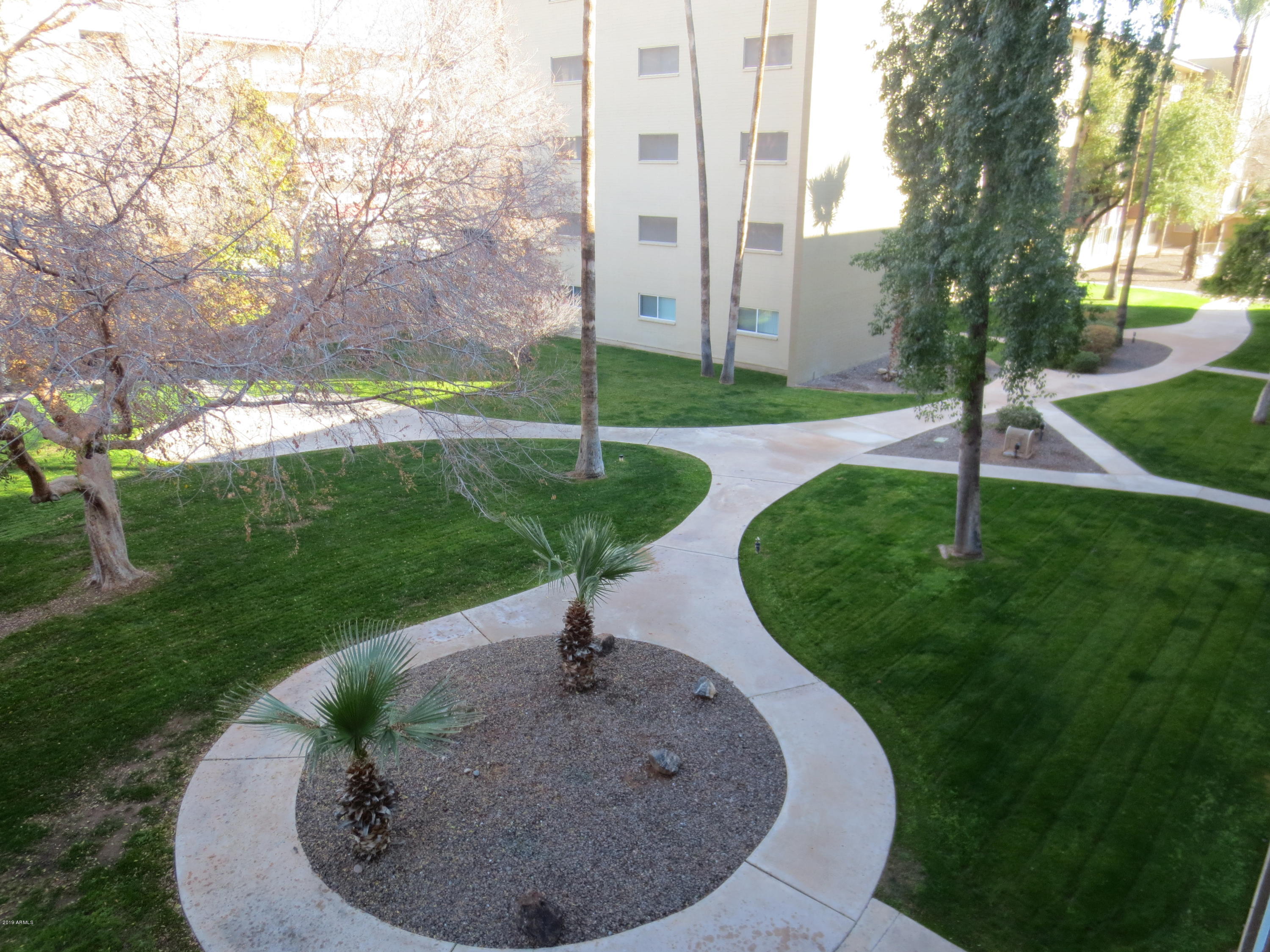 349 East Thomas Road, Unit E307 Phoenix, AZ 85012 - Photo 9 of 20 IMG_0094