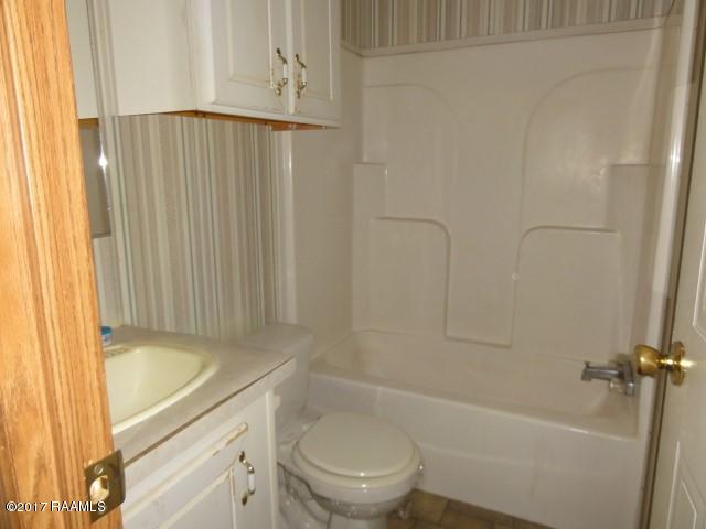 458 Gourmet Road Carencro, LA 70520 - Photo 15 of 18 BATH 2