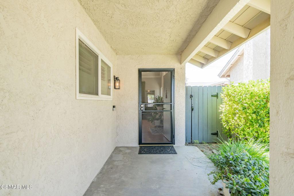 2265 Workman Avenue, Unit 6 Simi Valley, CA 93063 - Photo 3 of 22