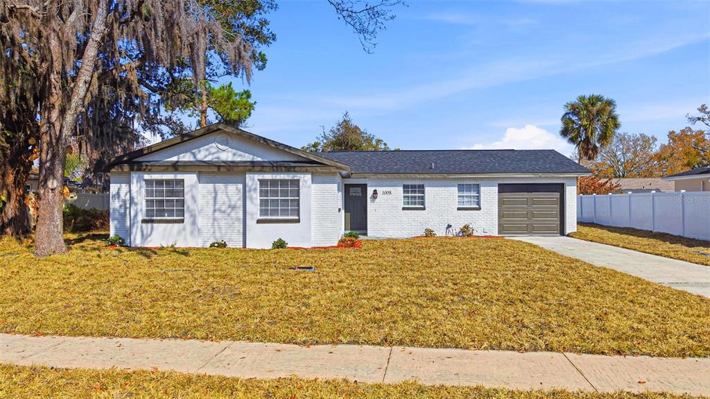 1008 Hallwood Loop Brandon, FL 33511 - Photo 3 of 48