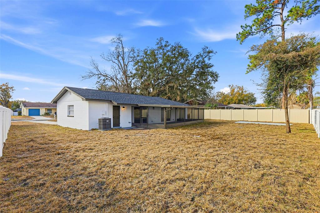 1008 Hallwood Loop Brandon, FL 33511 - Photo 39 of 48