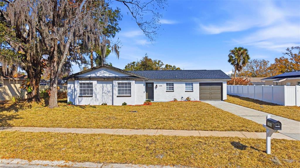 1008 Hallwood Loop Brandon, FL 33511 - Photo 4 of 48