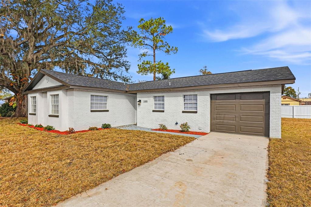 1008 Hallwood Loop Brandon, FL 33511 - Photo 7 of 48