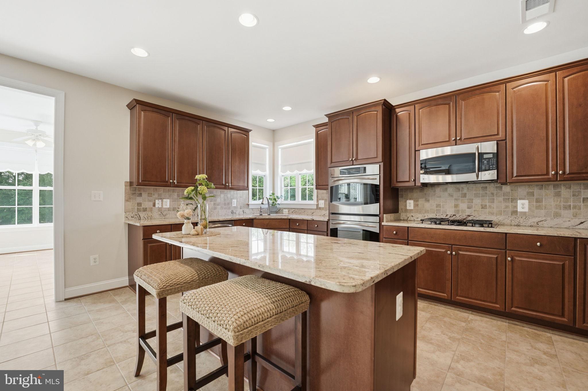 13060 Queen Chapel Road Woodbridge, VA 22193 - Photo 17 of 77 Large center island
