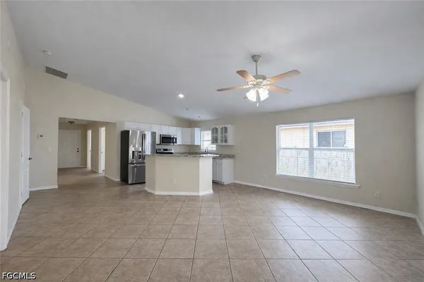 $1,595 | 2310 Northeast 8th Place, Cape Coral, FL 33909