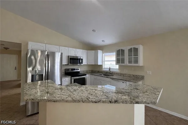 $1,595 | 2310 Northeast 8th Place, Cape Coral, FL 33909