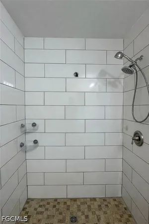 $1,595 | 2310 Northeast 8th Place, Cape Coral, FL 33909