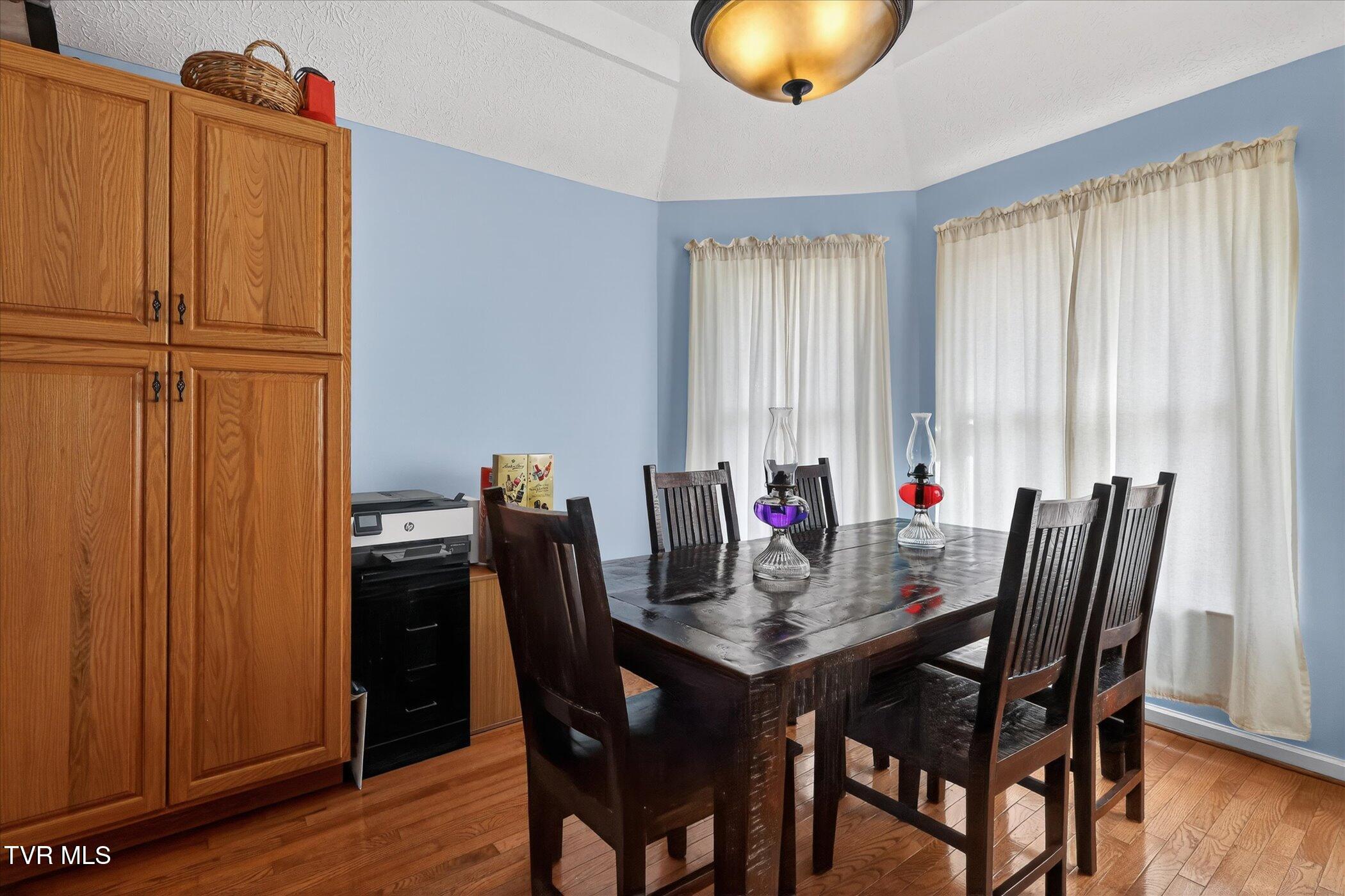 300 Poplar Grove Road Kingsport, TN 37664 - Photo 11 of 34 12-300-Poplar-Grove-Rd-Windowstill