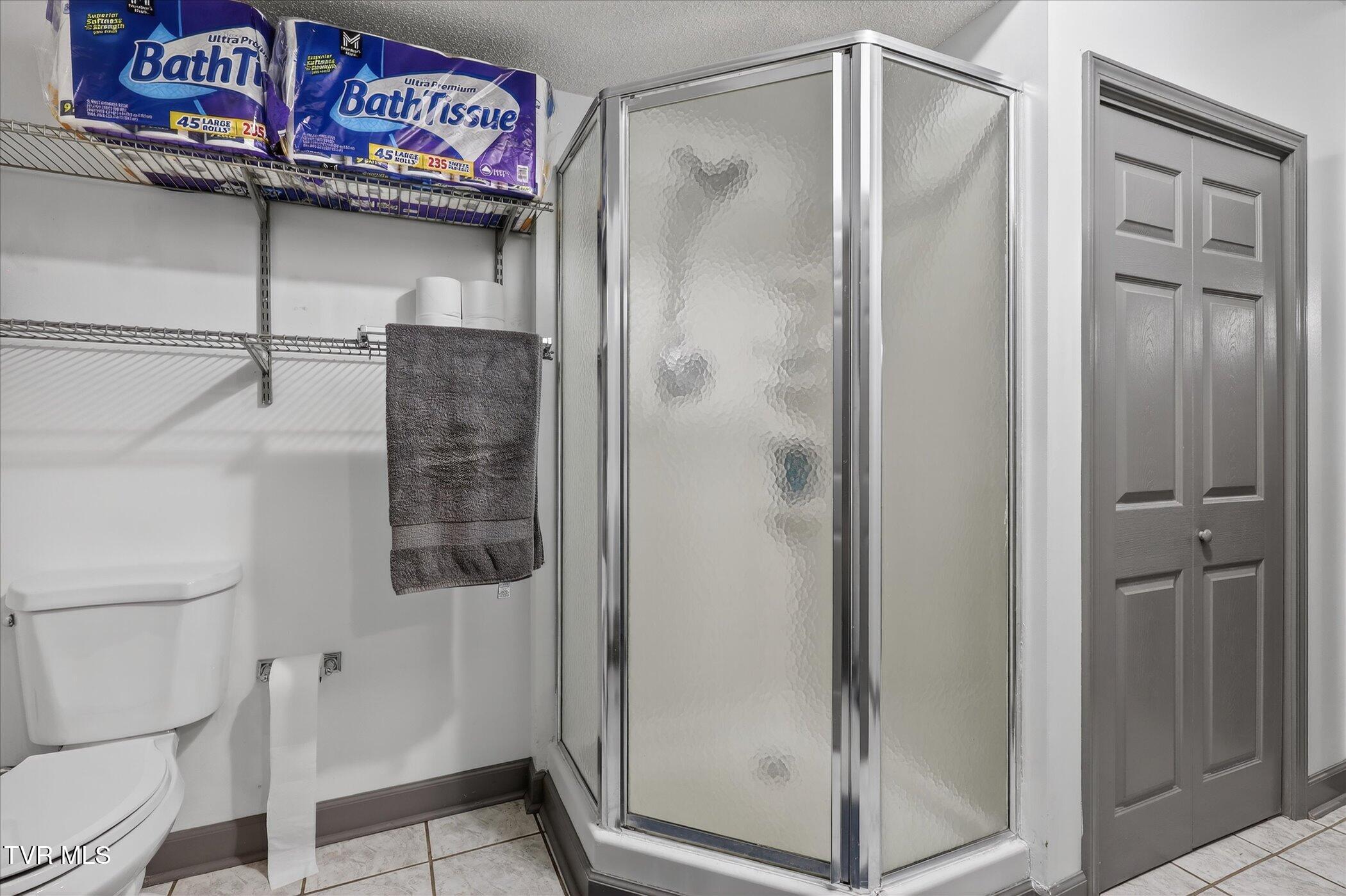 300 Poplar Grove Road Kingsport, TN 37664 - Photo 27 of 34 28-300-Poplar-Grove-Rd-Windowstill