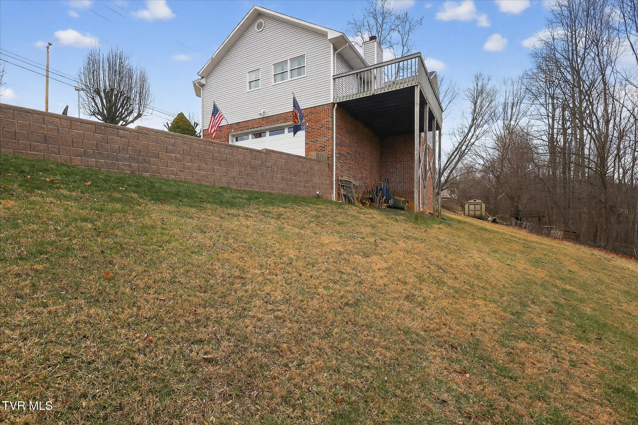 300 Poplar Grove Road Kingsport, TN 37664 - Photo 32 of 34 33-300-Poplar-Grove-Rd-Windowstill