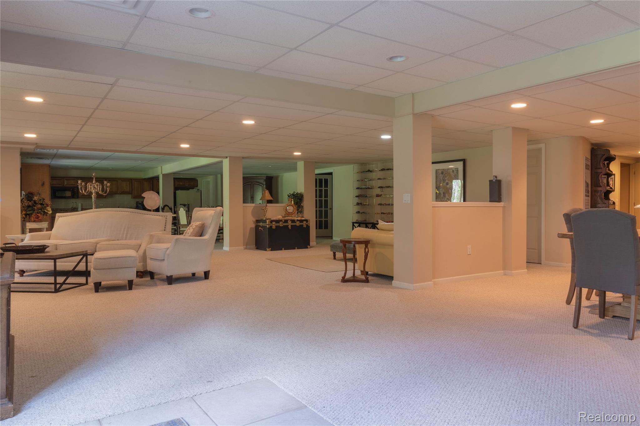 1651 Washington Road Rochester, MI 48306 - Photo 48 of 60 47.jpg