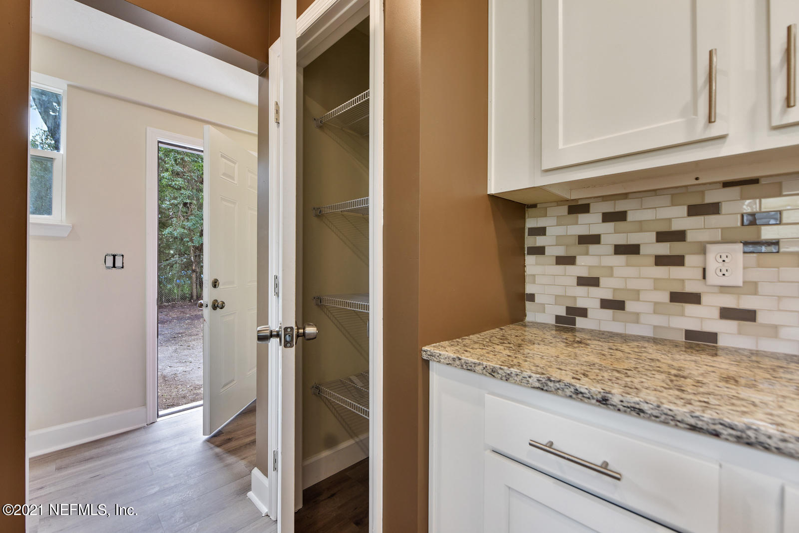 250 Ravine Street Jacksonville, FL 32206 - Photo 13 of 26 012_1600x1067_mls_1600x1067