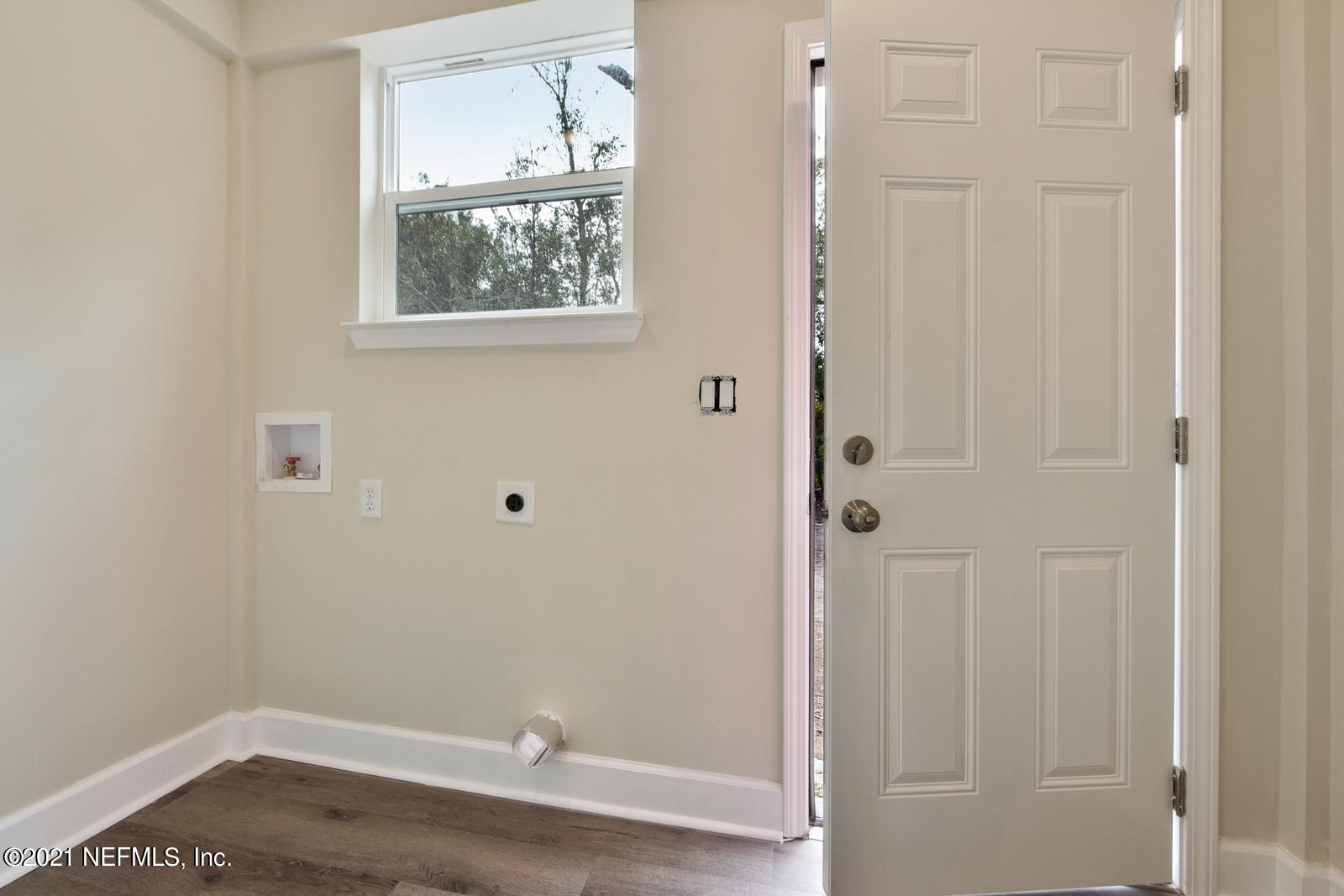 250 Ravine Street Jacksonville, FL 32206 - Photo 14 of 26 013_1600x1067_mls_1600x1067