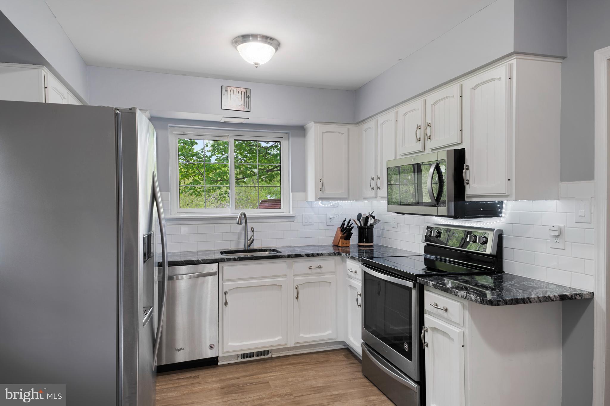 4327 Cub Run Road Chantilly, VA 20151 - Photo 11 of 38