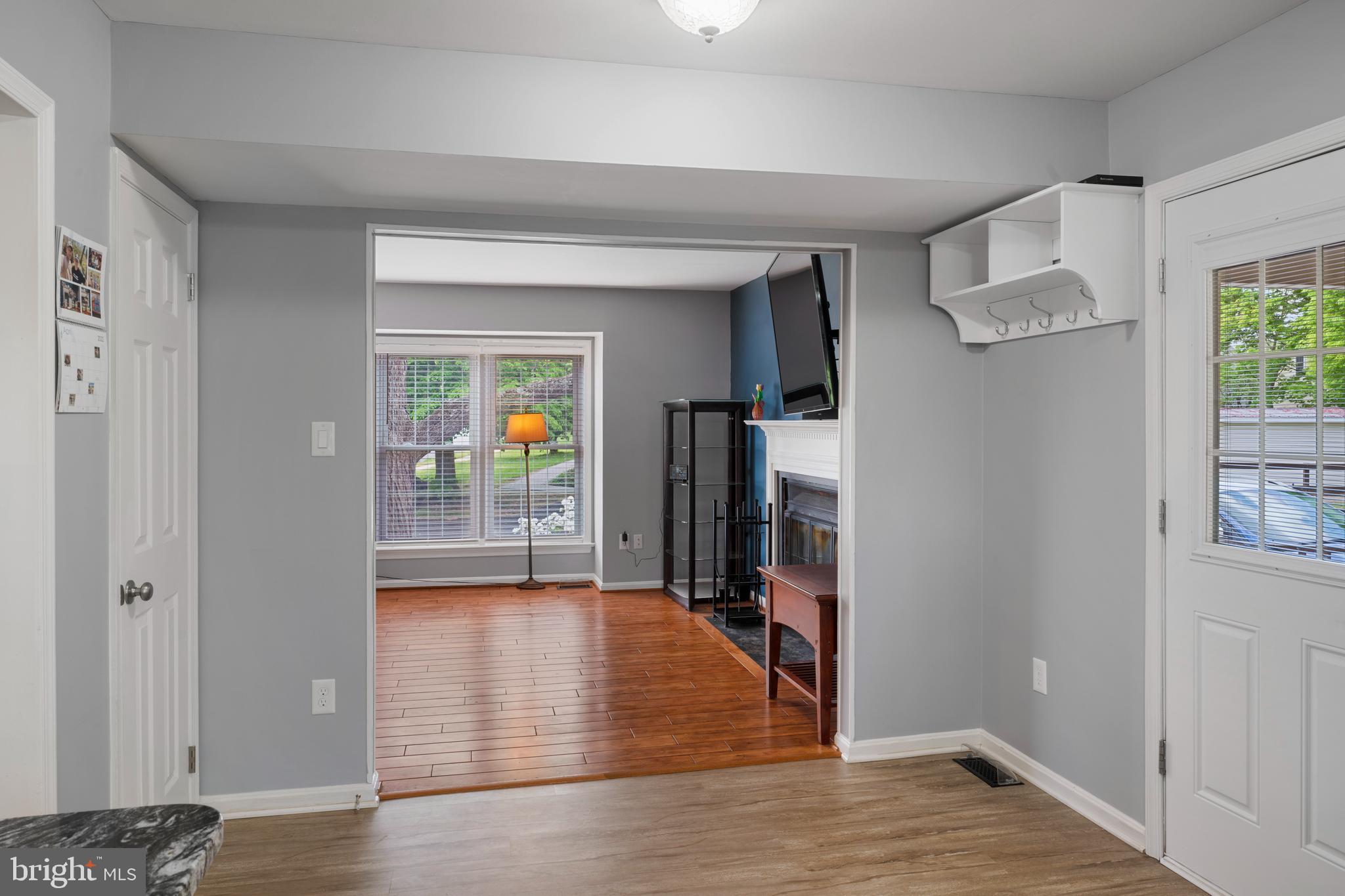 4327 Cub Run Road Chantilly, VA 20151 - Photo 13 of 38