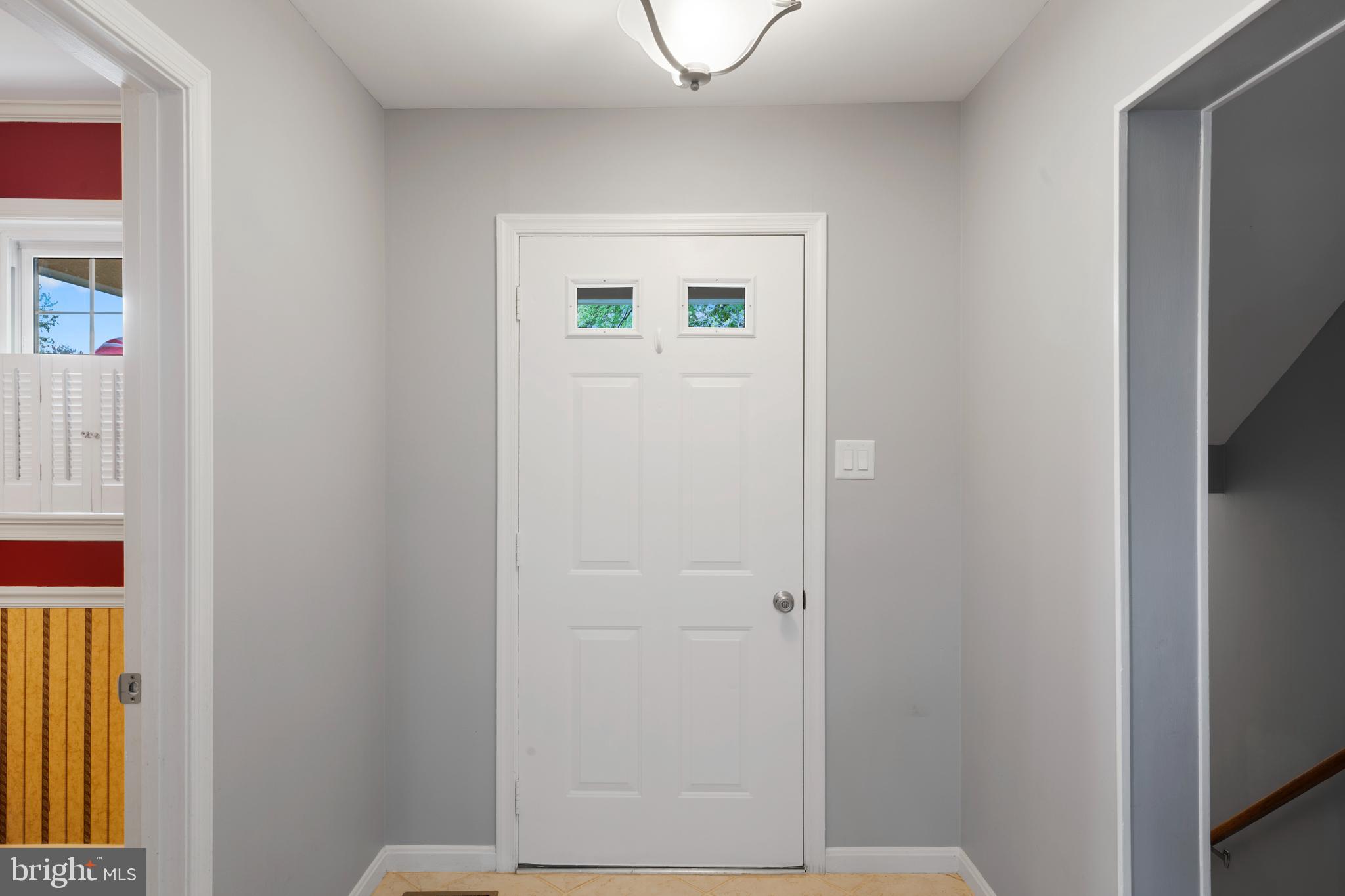 4327 Cub Run Road Chantilly, VA 20151 - Photo 2 of 38