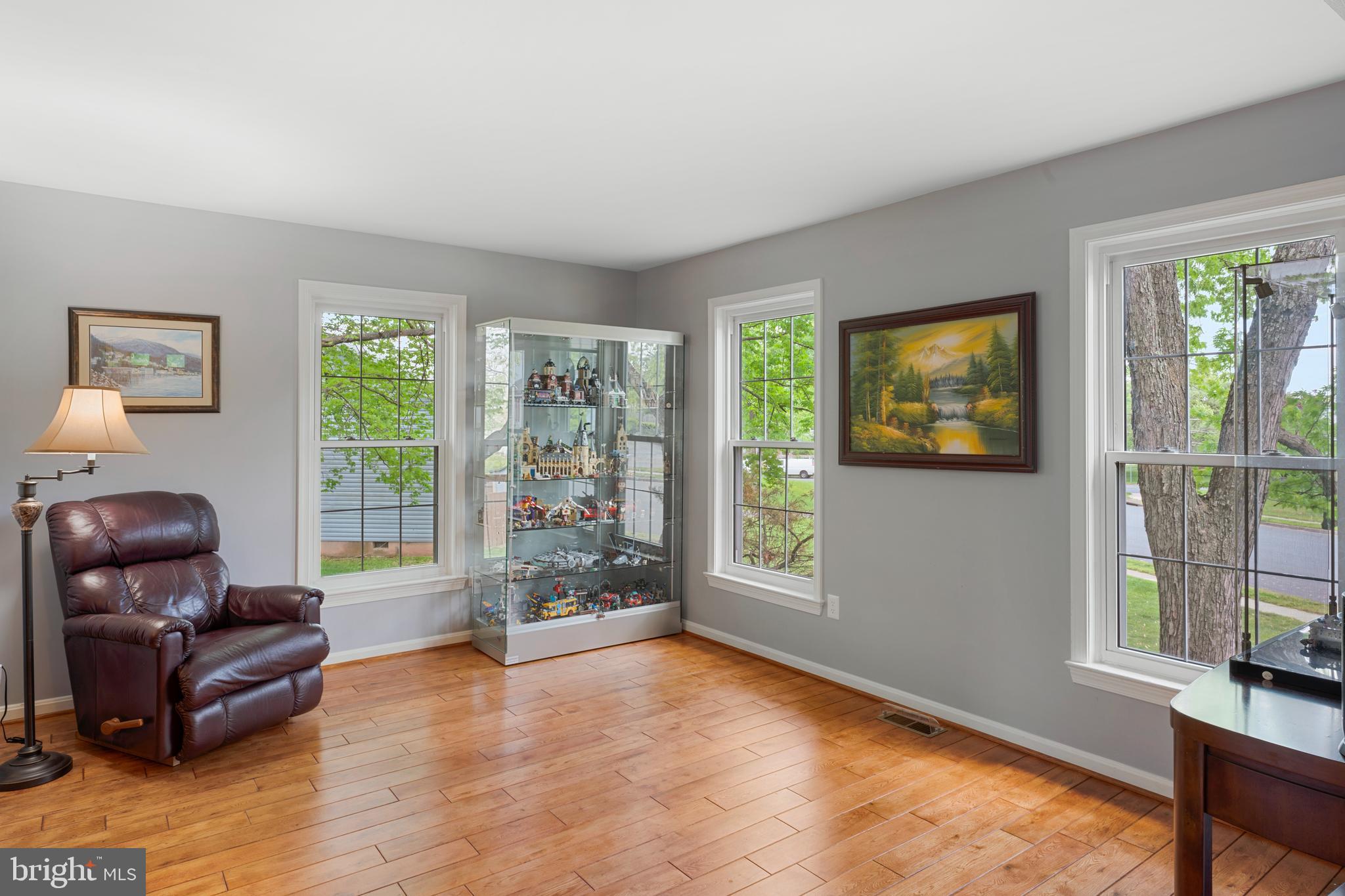 4327 Cub Run Road Chantilly, VA 20151 - Photo 5 of 38