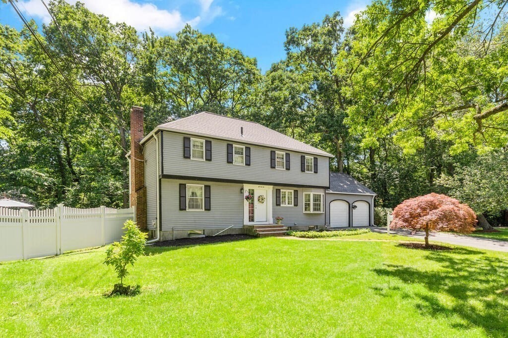 8 Elena Road Lexington, MA 02421 - Photo 1 of 35 Gallery Image 1