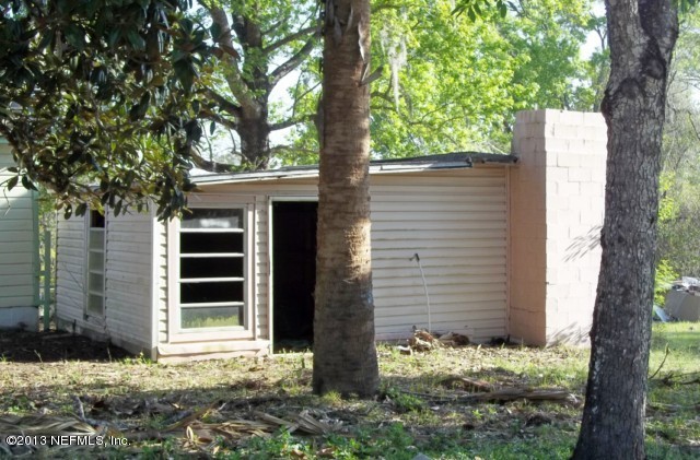 106 Hunter Road Interlachen, FL 32148 - Photo 13 of 22 Workshop