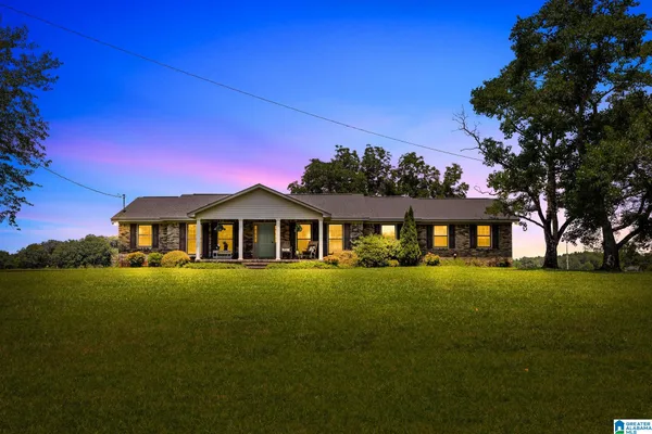 $315,000 | 301 County Road 44, Jemison, AL 35085