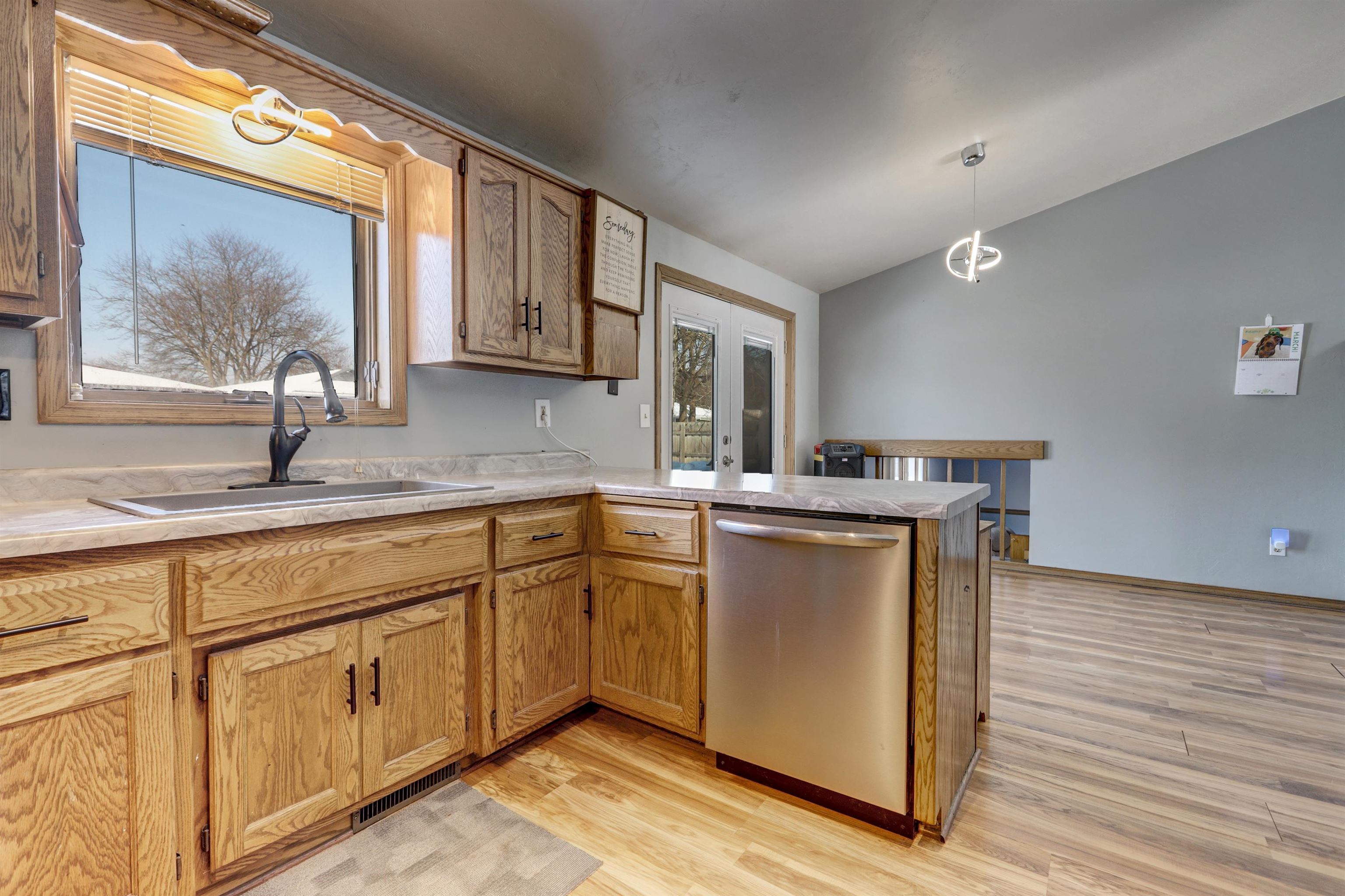 39 Welcome Circle Appleton, WI 54915 - Photo 11 of 37