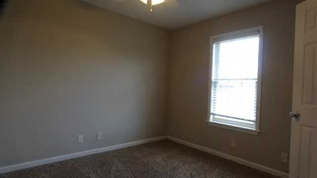 $1,290 | 1062 Shadow Ridge Avenue, Oak Grove, KY 42262