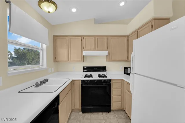 $290,000 | 7572 Durham Hall Avenue, Unit 201, Las Vegas, NV 89130