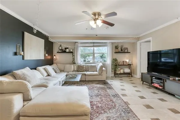 $1,900 | 3456 Cleary Avenue, Unit 101, Metairie, LA 70002