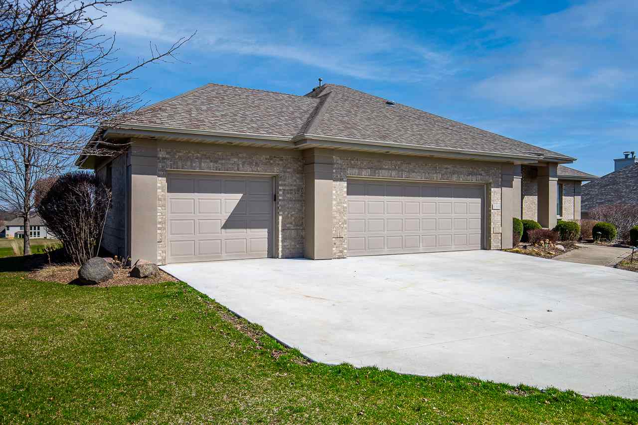 7301 West Ridge Lane Cherry Valley, IL 61016 - Photo 3 of 55 Gallery Image 3