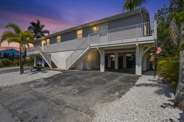 $695,000 | 3303 6th Avenue, Unit B, Holmes Beach, FL 34217