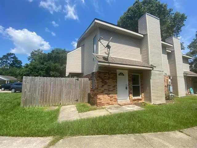 $1,375 | 639 Bon Temps Roule, Mandeville, LA 70471