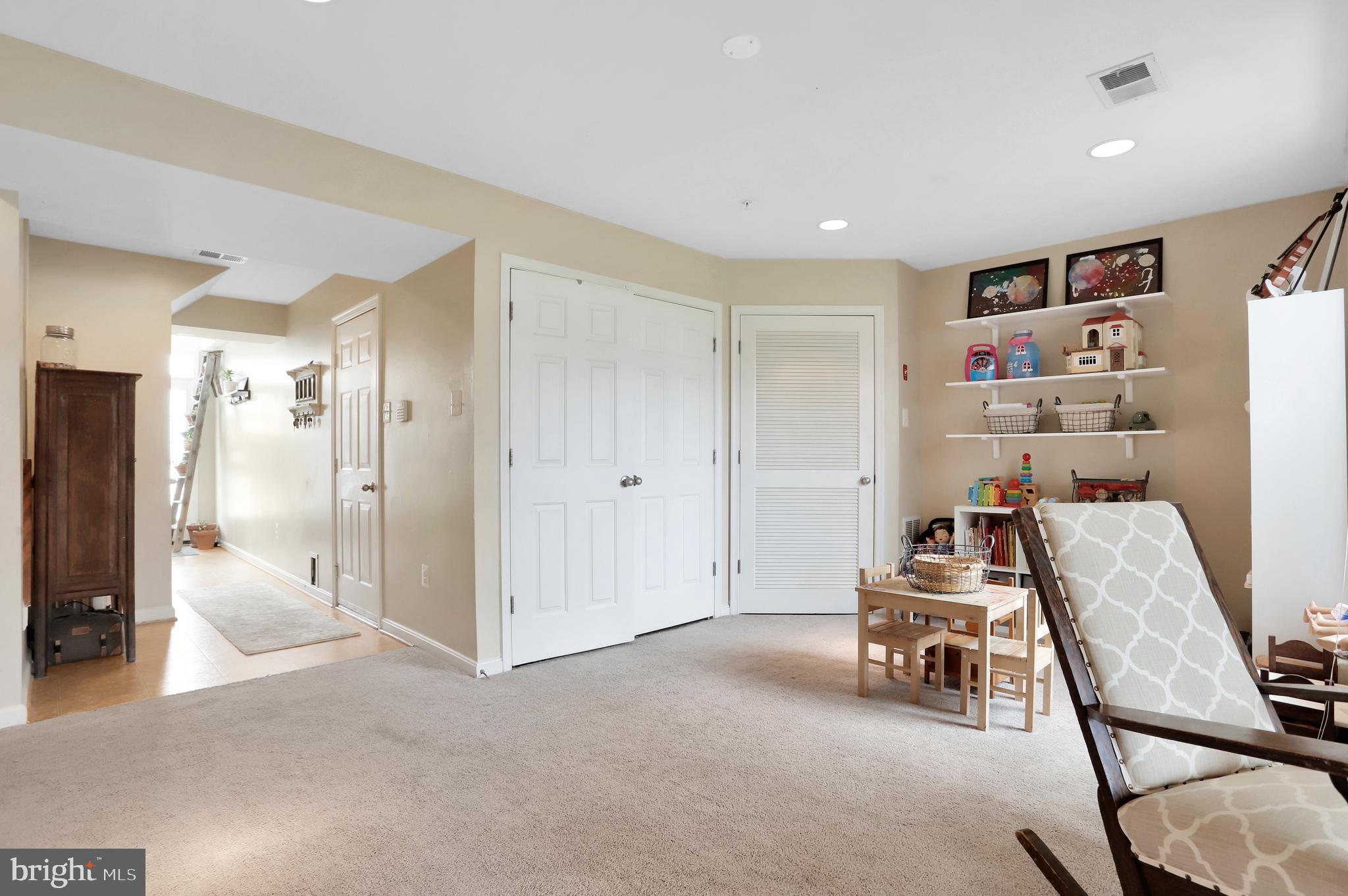 12911 Yellow Jacket Road Hagerstown, MD 21740 - Photo 5 of 40 Gallery Image 5