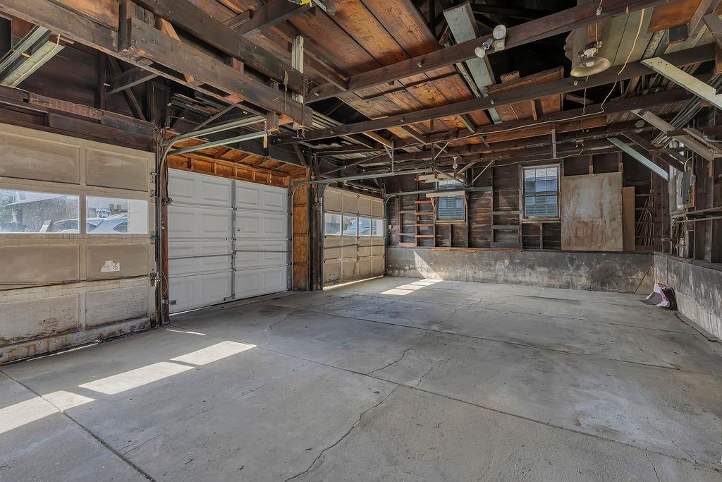 370 Ohio Avenue Rochester, PA 15074 - Photo 28 of 31 3 car garage