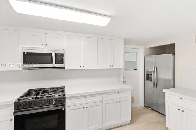 $5,000 | 6365 Southwest 33rd Street, Miami, FL 33155