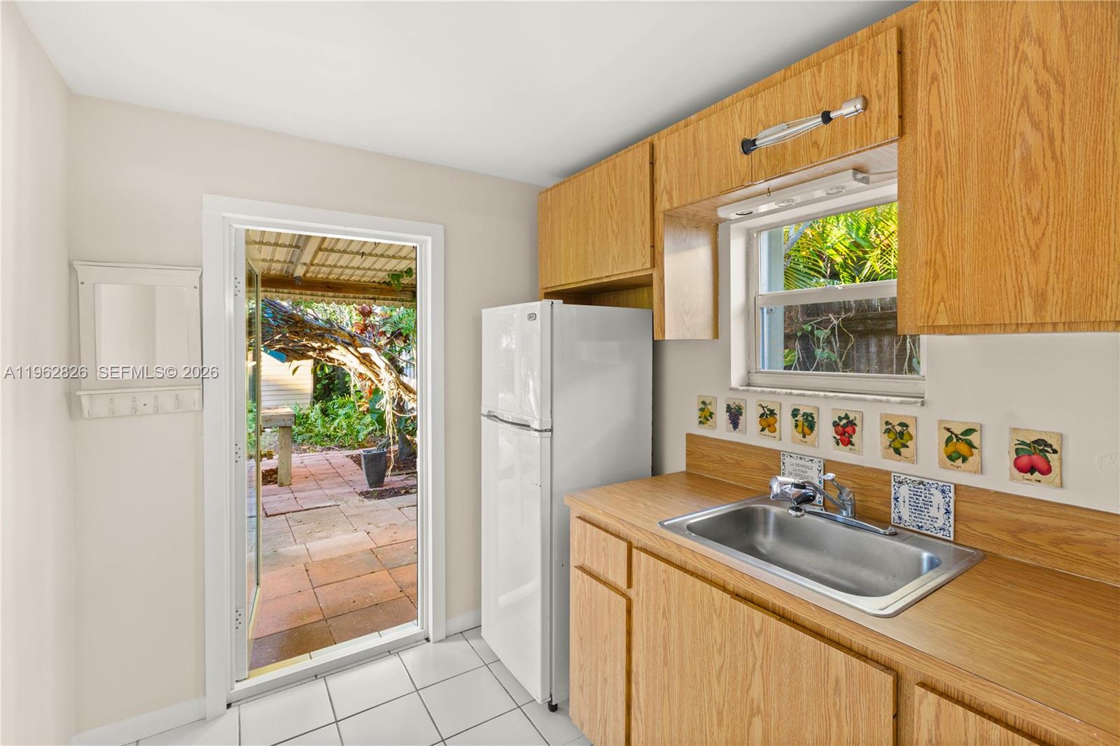 6365 Southwest 33rd Street Miami, FL 33155 - Photo 27 of 31 In-law quarters