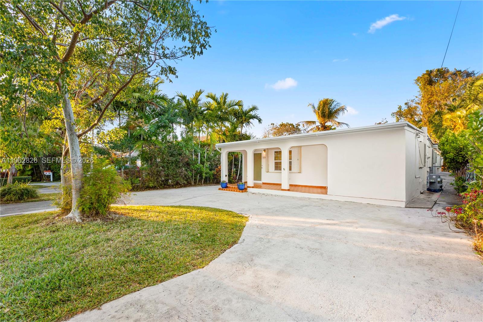 6365 Southwest 33rd Street Miami, FL 33155 - Photo 3 of 31