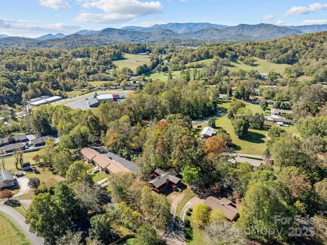 $315,000 | 55 Horizon Drive, Franklin, NC 28734