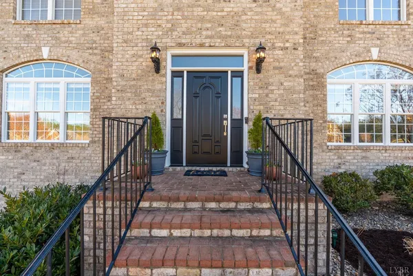 $739,900 | 113 Beacon Hill Place, Lynchburg, VA 24503