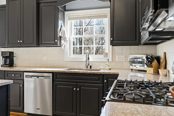 $739,900 | 113 Beacon Hill Place, Lynchburg, VA 24503
