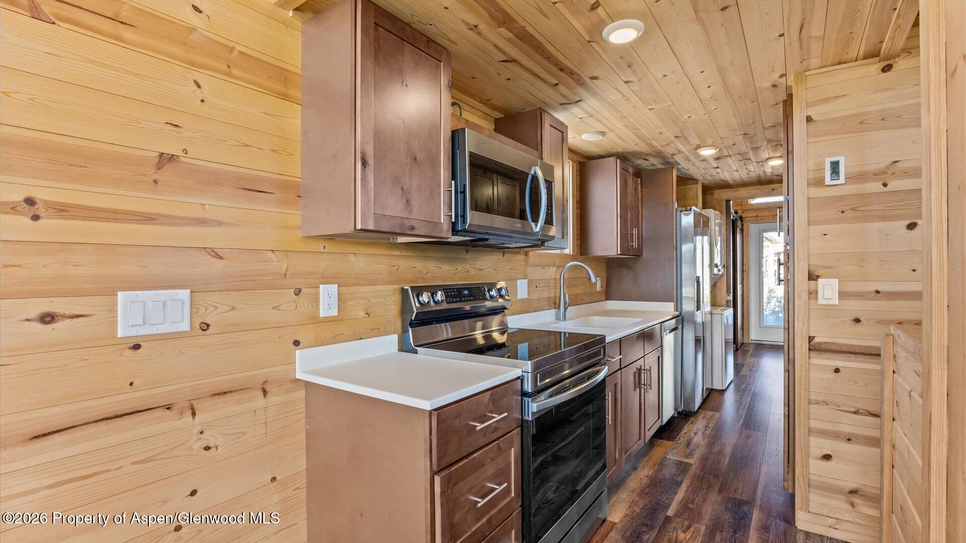 329 River Frontage Road, Unit 56 Silt, CO 81652 - Photo 7 of 24 09-329 River Frontage Rd #56 - 9