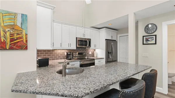 $280,000 | 993 Williamsburg Circle, Warwick, RI 02886