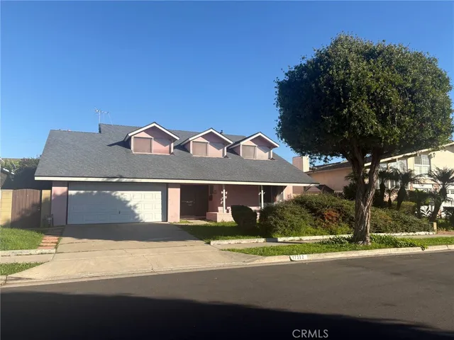 $1,475,000 | 17392 Lido Lane, Huntington Beach, CA 92647
