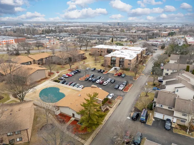 $269,900 | 1132 East Randville Drive, Unit 2H, Palatine, IL 60074